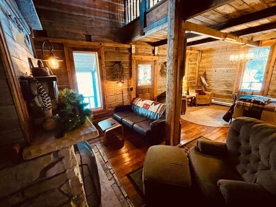 A Rustic Cabin on Long Lake