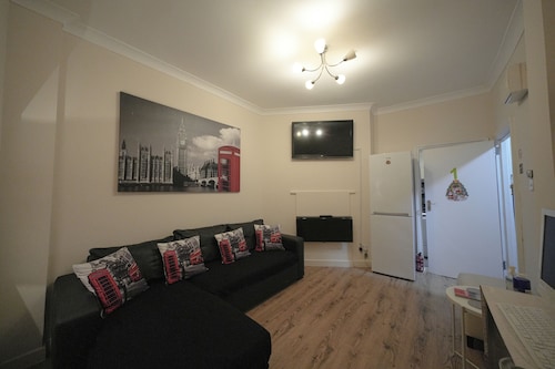 BRENDA'S APART HOTEL LONDON