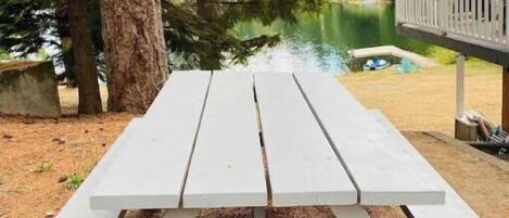 تناول الطعام بالخارج