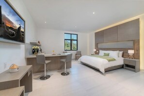 Superior-huone, 1 makuuhuone | Ylelliset vuodevaatteet, untuvapeitot, tallelokero huoneessa