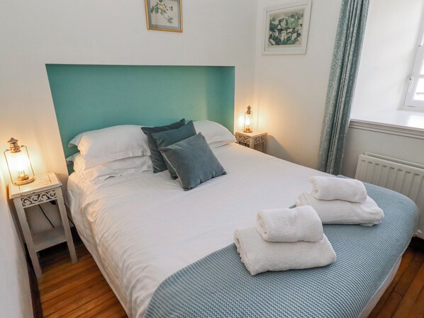 2 bedrooms, individually decorated, individually furnished, free WiFi