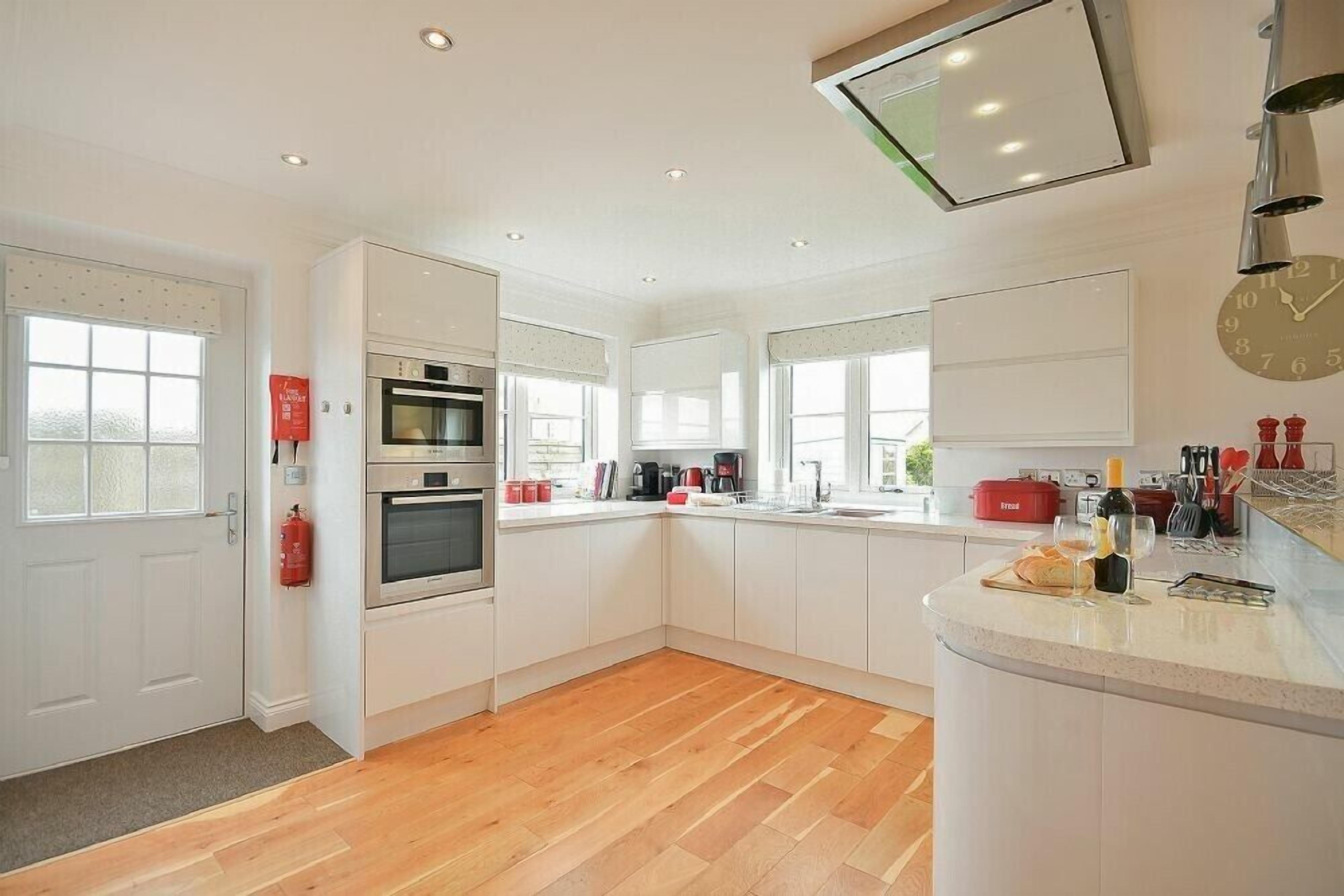 Réfrigérateur, lave-vaisselle