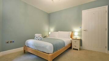 2 bedrooms, individually decorated, individually furnished, free WiFi