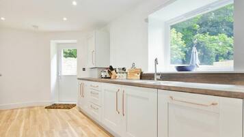 Réfrigérateur, lave-vaisselle