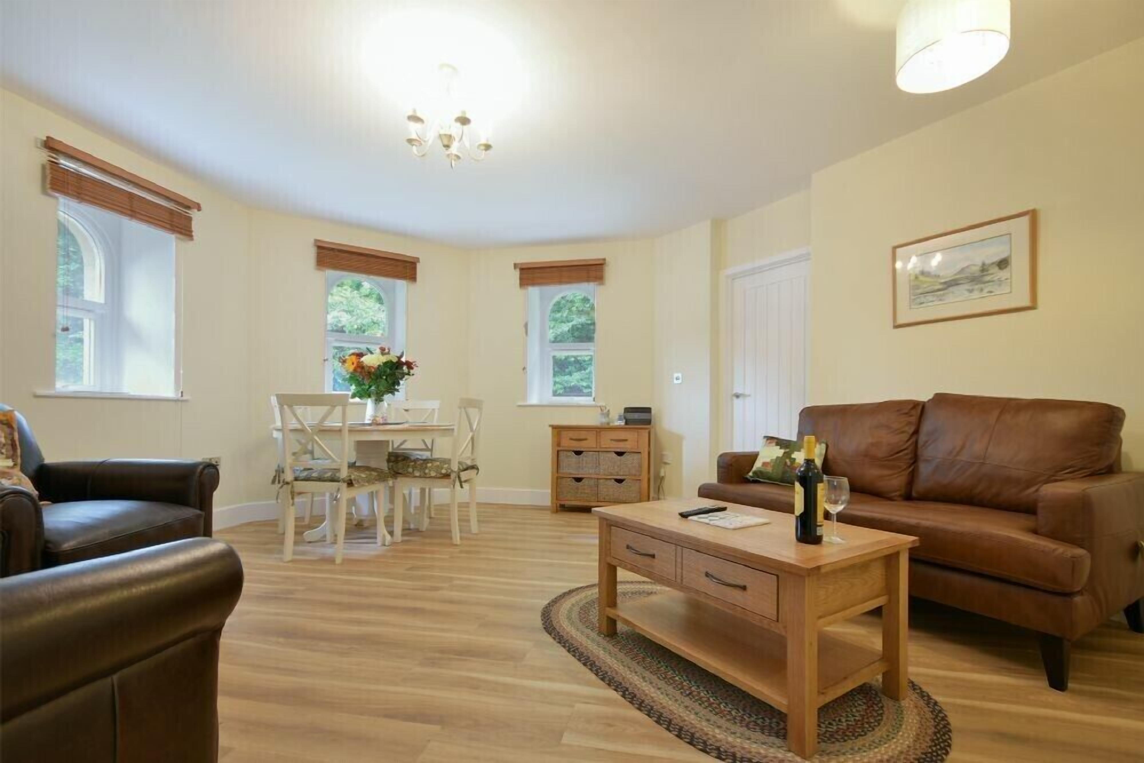 المنشأة من الداخل