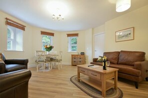 Interior - The Lodge (Alnwick)