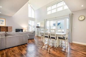 Interior - The Beach Hut (Chathill)