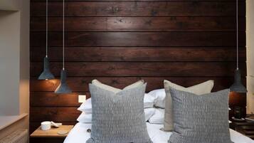 3 bedrooms, individually decorated, individually furnished, free WiFi