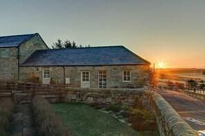 Exterior - Lantern View (Alnwick)
