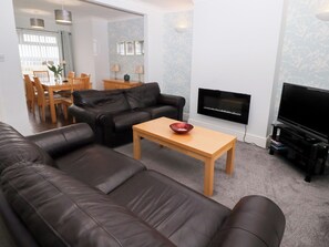 Cottage | Living area | DVD player - Bay View (Morpeth)