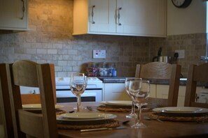 Fridge, dishwasher, cookware/dishes/utensils - St Marys Cottages No4 (Alnwick)