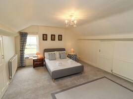 Casa de campo | 4 quartos, individualmente decorados, individualmente mobiliados