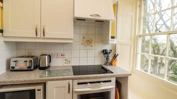 Casa de campo | Cocina privada | Refrigerador, lavavajillas y utensilios de cocina