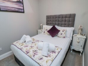 Cottage | 2 bedrooms, individually decorated, individually furnished, free WiFi - Nurse's Cottage (Alnwick)