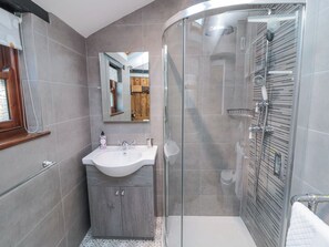 Ferienhaus | Badezimmer | Dusche, Haartrockner