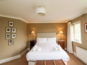 2 bedrooms, individually decorated, individually furnished, free WiFi - The Book House (Morpeth)