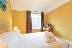 3 bedrooms, individually decorated, individually furnished, free WiFi