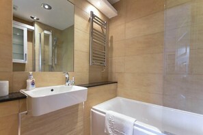 Shower - Northrawe (Bamburgh)