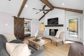 1 Schlafzimmer, Bügeleisen/Bügelbrett, Reisekinderbett, kostenloses WLAN