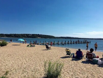 Blue Bay Dream w/ Seasonal Outdoor Jacuzzi, Cabana + Office