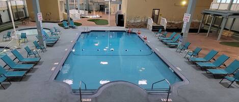 Piscine couverte, piscine extérieure