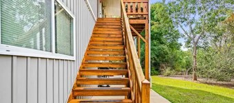 "The Sanctuary" -Custom built Apartment, 1 BR, Covered Deck, Country Setting.