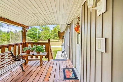 "The Sanctuary" -Custom built Apartment, 1 BR, Covered Deck, Country Setting.