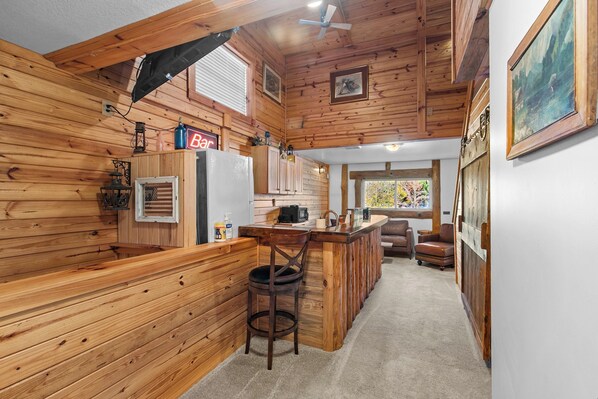 Interior - "The Lodge"-  APT w/Loft Bedroom, Walnut Bar, Quiet Setting, Covered Parking (Enterprise)