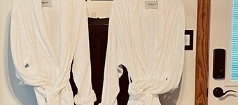 Cozy, Clean, and Private. Close to Yosemite