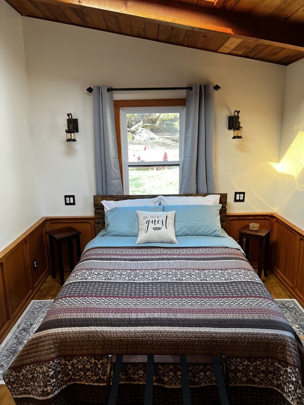 1 多间卧室、熨斗/熨衣板、免费 WiFi、床单