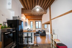 Fridge, microwave, oven, dishwasher - Le Soyeux - Superbe canut quai de Saône (Lyon)