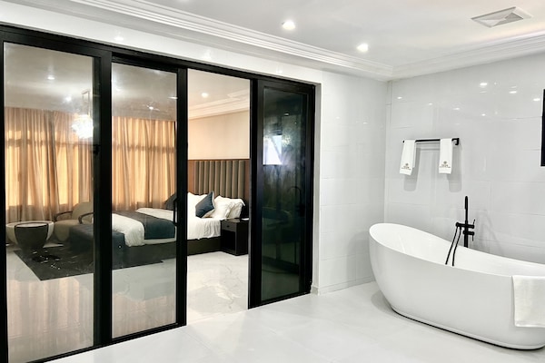 Ducha, cabezal de ducha tipo lluvia, artículos de tocador gratuitos