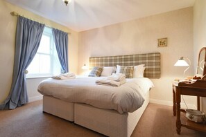 2 bedrooms, individually decorated, individually furnished, free WiFi - Farne View Cottage (Seahouses)