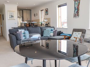 Living area - Castle View at the Viking (Seahouses)