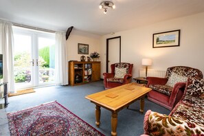Cottage | Living area
