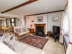 Cottage | Living area | DVD player - Kittling Cottage (Bamburgh)