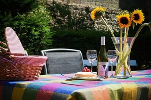Dining - Craster Tower Coach House (Alnwick)