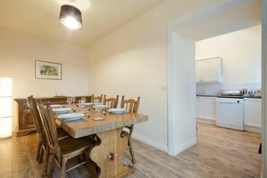 Cottage | Interior - Stewart House (Wooler)