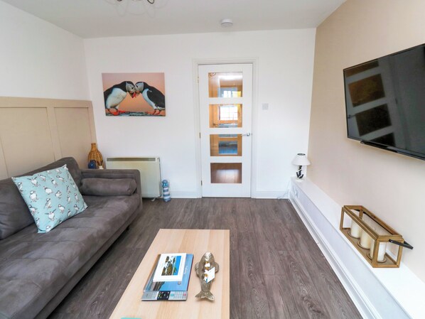 Cottage | Living area