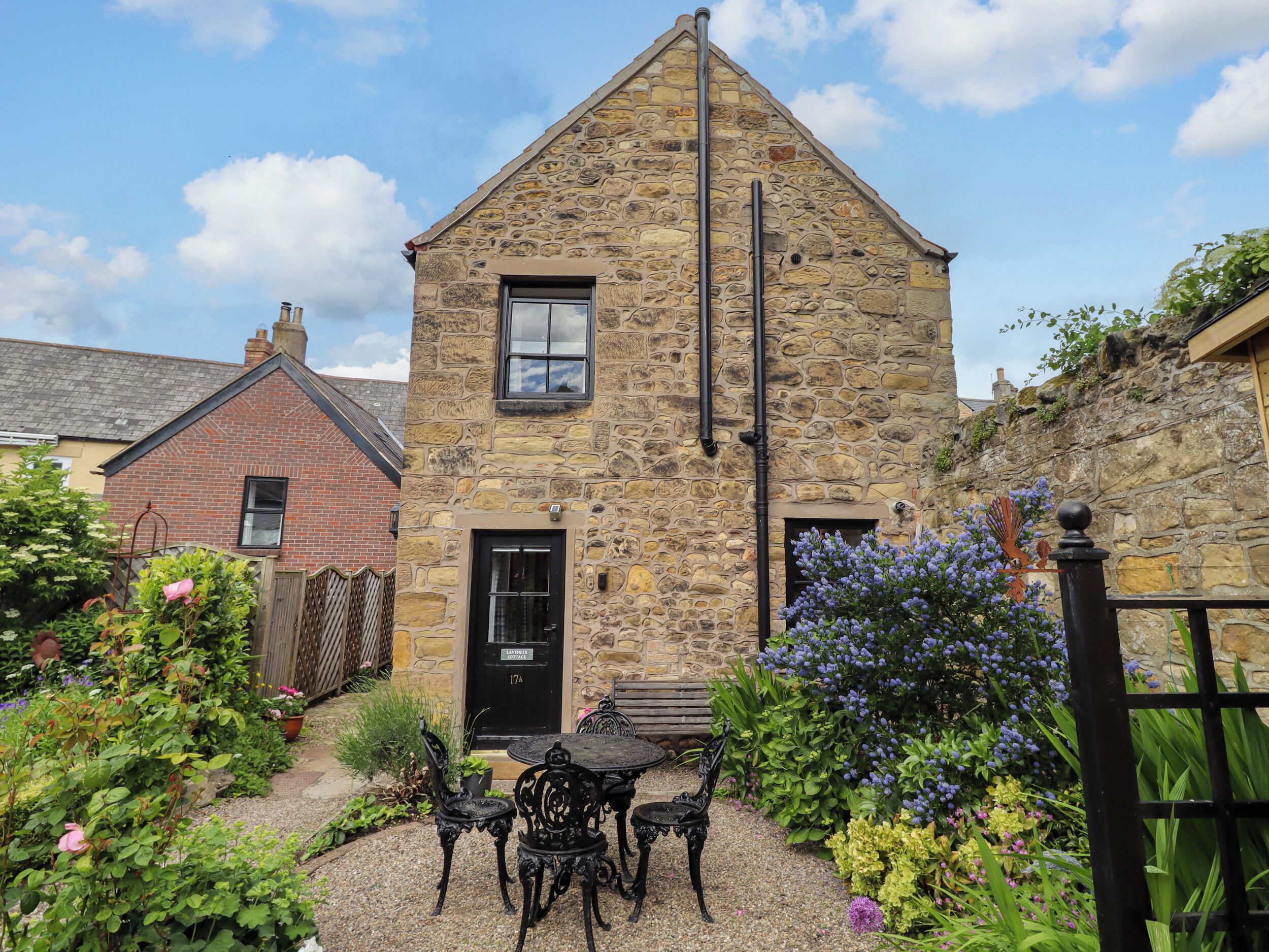 Cottage | Front of property