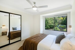 5 habitaciones, escritorio, cuna de viaje y wifi 