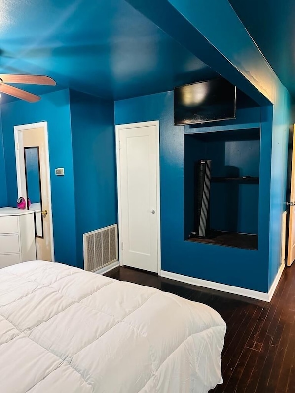 1 bedroom, iron/ironing board, free WiFi, bed sheets