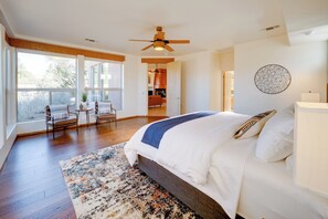 3 bedrooms, iron/ironing board, Internet, bed sheets - Red Rock Mtn View & Fire Pit: Central Sedona Home! (Sedona)