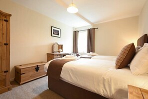 2 bedrooms, individually decorated, individually furnished, free WiFi - Dryden Cottage (Bamburgh)
