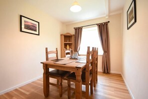 Dining - Dryden Cottage (Bamburgh)