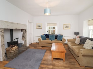 Cottage | Living area