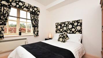 5 kamar tidur dan didekorasi berbeda-beda