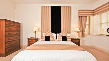 5 makuuhuonetta, yksilöllisesti sisustettu, yksilöllisesti kalustettu