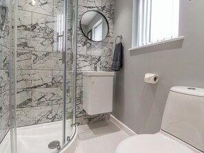 Cottage | Bathroom - Flora Cottage (Chathill)