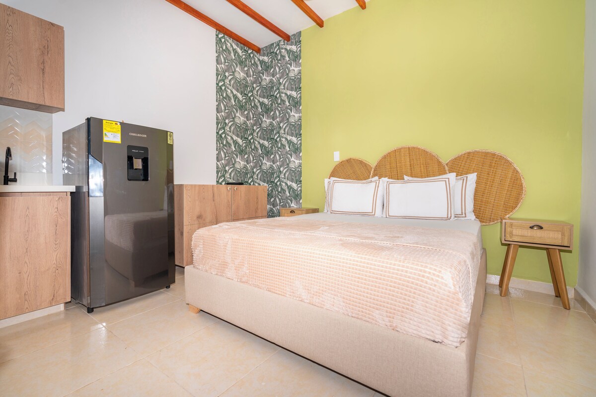 Minibar, bureau, Wi-Fi gratuit, ameublement personnalisé